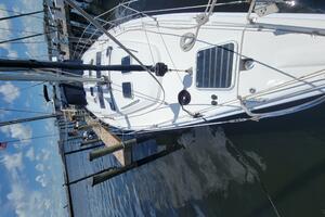Slip Aweigh 49ft Hunter Yacht For Sale