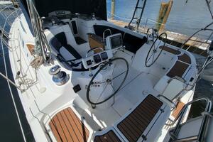 Slip Aweigh 49ft Hunter Yacht For Sale
