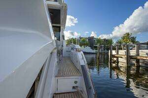 2023 Azimut S6 Sport-Fly thumbnail 11