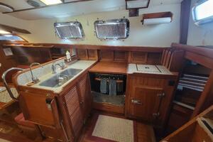 Searcher 42ft Tayana Yacht For Sale