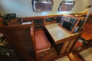 Searcher 42ft Tayana Yacht For Sale