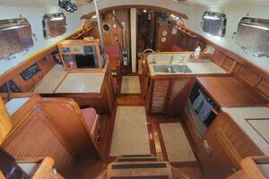 Searcher 42ft Tayana Yacht For Sale