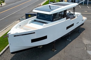 Photo 7386660 for 2027 De Antonio Yachts 50 Coupe  