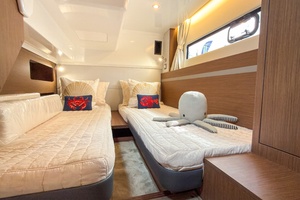 In Stock 42ft Beneteau Yacht For Sale