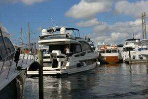 2019 Galeon 650 Sky thumbnail 4