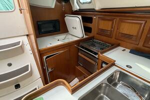 36ft Beneteau Yacht For Sale
