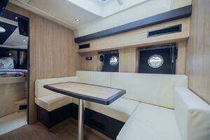 2014 Cranchi M 44 HT thumbnail 21