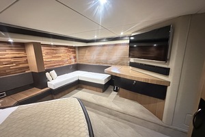 59FT (17.98M) SEA RAY