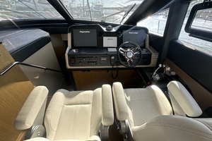 59FT (17.98M) SEA RAY