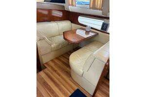 2004 Carver 466 Motor Yacht thumbnail 55
