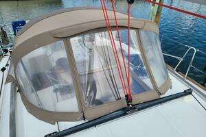 2014 Jeanneau 379 thumbnail 13