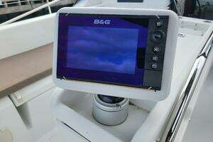 2014 Jeanneau 379 thumbnail 20