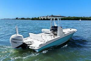 20ft Boston Whaler Yacht For Sale