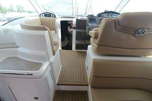 43ft Cruisers Yachts Yacht For Sale