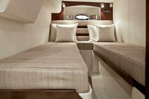 43ft Cruisers Yachts Yacht For Sale