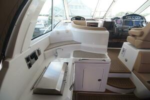 43ft Cruisers Yachts Yacht For Sale