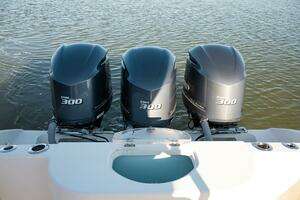 2014 Yellowfin thumbnail 32