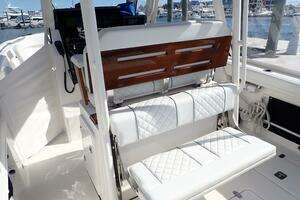 2024 Pursuit S 288 Sport thumbnail 9