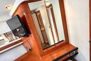 2000 Sea Ray 460 Sundancer thumbnail 43