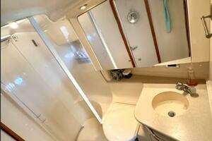 2000 Sea Ray 460 Sundancer thumbnail 47