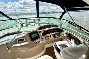2000 Sea Ray 460 Sundancer thumbnail 25