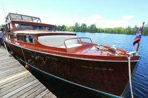 Allez 1930 Chris-Craft Commuter Yacht For Sale in Montreal Quebec