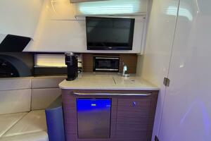 43FT (12.8M) BOSTON WHALER