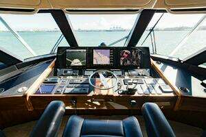 2020 Viking 72 Enclosed Bridge thumbnail 50