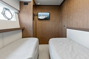 2018 Ferretti Yachts 800 thumbnail 63