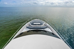 2018 Ferretti Yachts 800 thumbnail 35