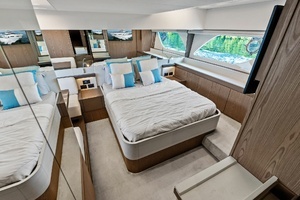 2018 Ferretti Yachts 800 thumbnail 53