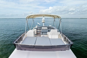 2018 Ferretti Yachts 800 thumbnail 16
