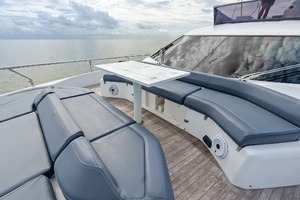2018 Ferretti Yachts 800 thumbnail 31