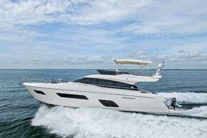 2018 Ferretti Yachts 800 thumbnail 11