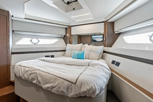 2018 Ferretti Yachts 800 thumbnail 60