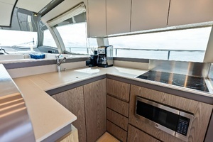 2018 Ferretti Yachts 800 thumbnail 38