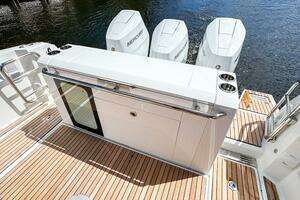 2025 Wellcraft 38 Explorer thumbnail 13