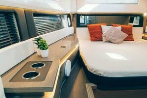 38FT (11.84M) WELLCRAFT