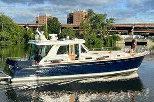 2012 Sabre 48 Salon Express thumbnail 6
