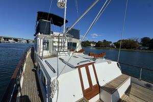 42ft Grand Banks Yacht For Sale
