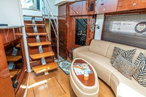 61FT (18.59M) SEA RAY