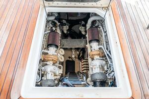 61FT (18.59M) SEA RAY