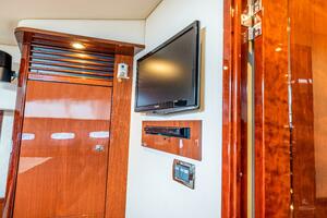 61FT (18.59M) SEA RAY