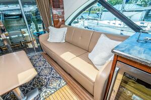 61FT (18.59M) SEA RAY