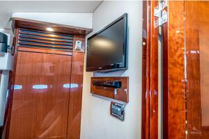 61FT (18.59M) SEA RAY