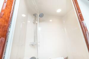 61FT (18.59M) SEA RAY