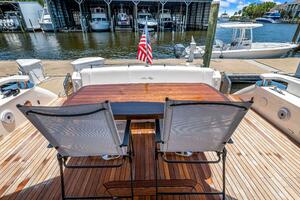 61FT (18.59M) SEA RAY