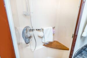 61FT (18.59M) SEA RAY