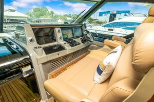 61FT (18.59M) SEA RAY