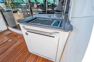 61FT (18.59M) SEA RAY